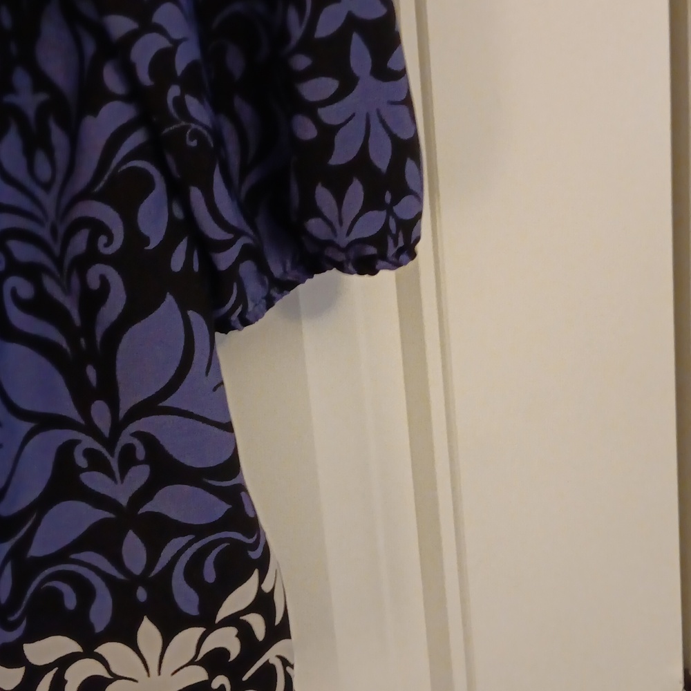 Top - Picture 5 of 8